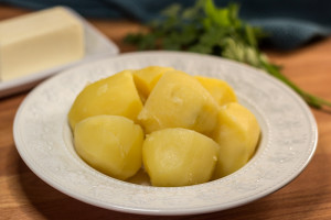 Boiled Potatoes: Part One (Salzkartoffeln)