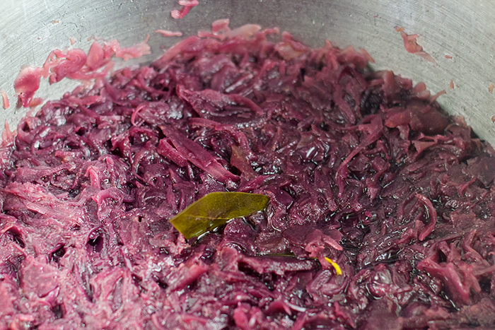 Easy Braised Red Cabbage (Blaukraut) | The Kitchen Maus
